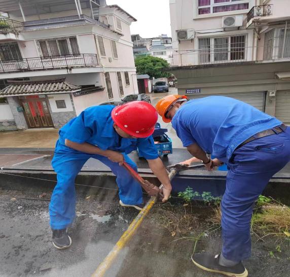 “三落兩?！惫泊偃細夤艿栏脑熘脫Q工作安全平穩(wěn)有序